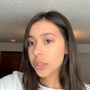 Meet your Posher, Madelyn